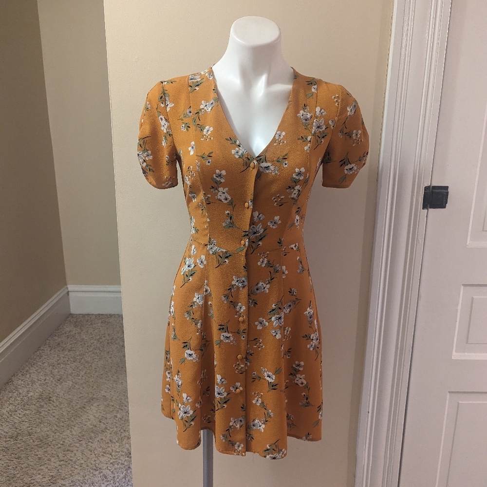 Trixxi mustard yellow floral print button down dress w/ laces in back size S
